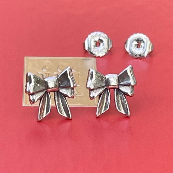 James Avery Retired Ribbon bow post studs earrings - Picture 2 of 9